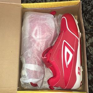 New 3N2 Softball Cleats
